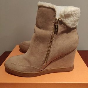 UNISA Suede Ankle Boots